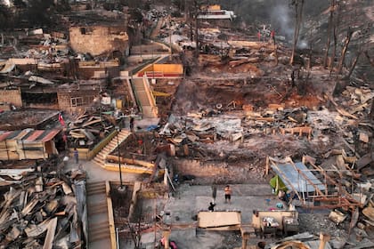 Destrucción en Villa Independencia, Valparaíso, Chile. (Javier TORRES / AFP)