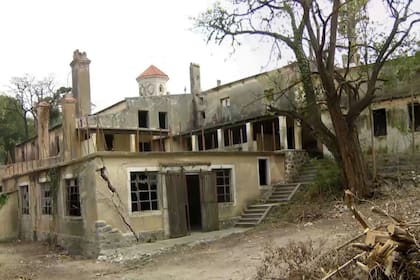 Destruido y abandono, así estuvo durante muchos años el Eden Hotel, hasta que comenzaron los trabajos de restauración