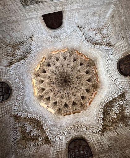 Detalle arquitectónico de una joya del siglo XIII