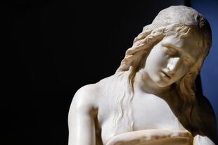 Detalle de escultura "Magdalena Penitente" de Antonio Canova, fines del siglo XIX