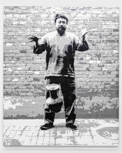 Detalle de una obra similar a la adquirida por Related, que ilustra la invitación a la retrospectiva de Ai Weiwei en Fundación Proa