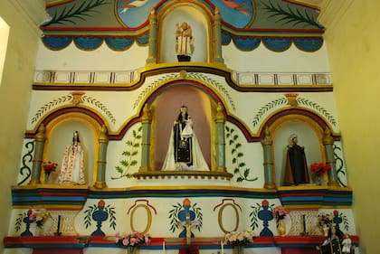 Detalle del altar de la Capilla de El Carmen.