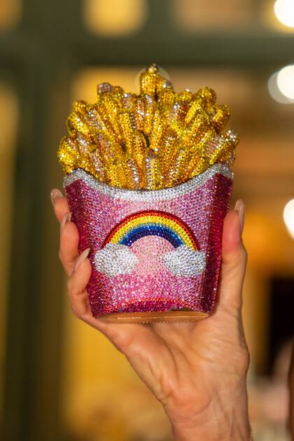 Detalle del clutch de Patricia by Judith Leiber.