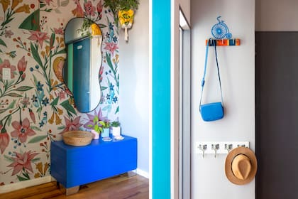 Detalle del hall de entrada, con empapelado (Tienda Muro) y espejo (Candelaria).