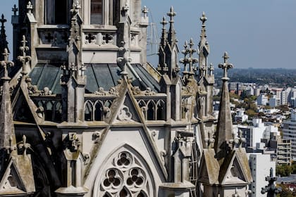 Detalles externos del cimborrio.