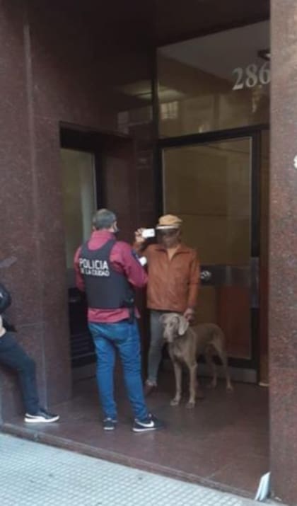 Detenido en Recoleta por hostigar a sus vecinos arrojándoles veneno para cucarachas