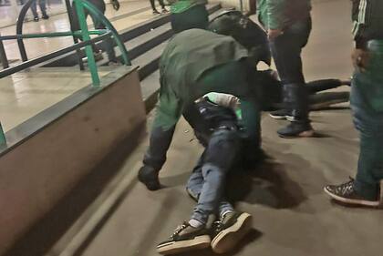 Detienen a los presuntos asesinos del colectivero de la línea 620, José Barrientos