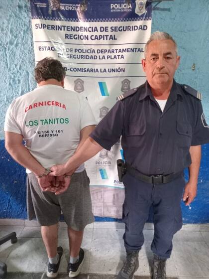 Detienen a un carnicero tras apuñalar a un hombre durante una pelea vial en La Plata.