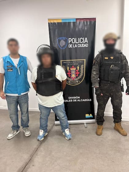 Detuvieron a dos peruanos con pedido de captura, uno con alerta roja de Interpol por venta de drogas (Prensa Ministerio de Seguridad)