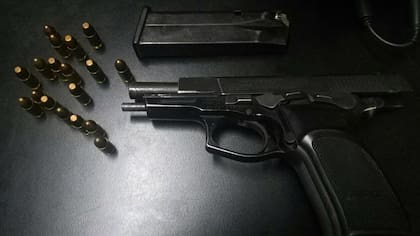También secuestraron armas