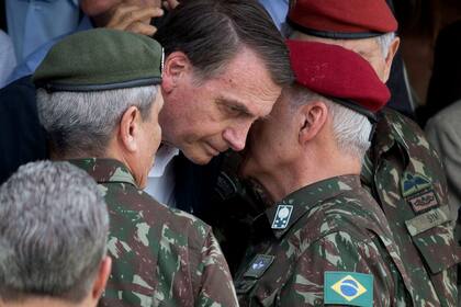 “Bolsonaro no tiene muchas opciones y una de las pocas es el caos. Un caos que le dé argumentos para convencer a los militares de la necesidad de adoptar medidas de excepción”, explica Adriana Marques, investigadora de la Universidad Federal de Río de Janeiro