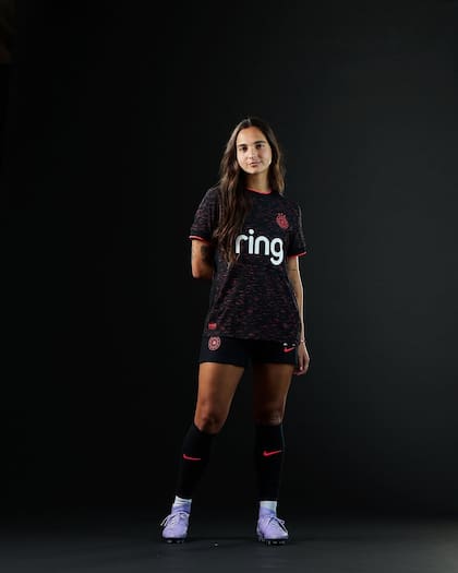 Deyna Castellanos enfrenta los desafíos migratorios que afectan su vínculo con la selección venezolana