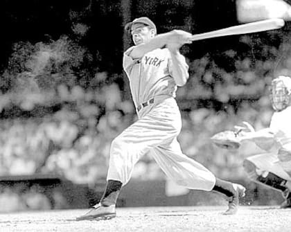 Di Maggio en acción; sus 56 matches bateando hits no fueron superados