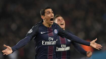 Di María abrió el marcador con un golazo de tiro libre