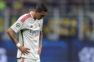 Di María salió lesionado en la Champions League a pocos días de las eliminatorias