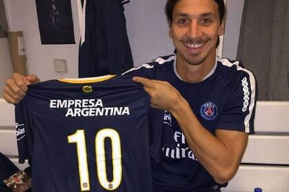 Zlatan, con la casaca de Rosario Central