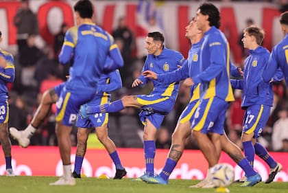 Di María junto a sus compañeros, antes del partido