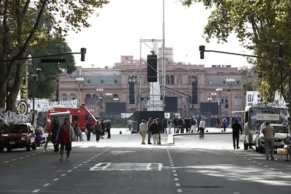 Preparativos en Plaza de Mayo por el Día de la Memoria por la verdad y Justicia;