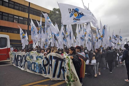 La Campora marcha por el Día de la Memoria por la verdad y Justicia