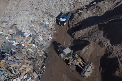 La planta de residuos orgánicos tiene una capacidad para procesar hasta 30 toneladas por día, pero el mayor despliegue ocurre con el tratamiento de los residuos áridos
