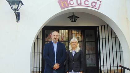 Augusto Vallejos y María del Carmen Bacqué, autoridades del Incucai