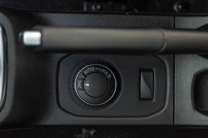 Dial con los tres modos de tracción que ofrece el nuevo Duster 4x4