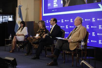 "Diálogos para la Argentina" en la Bolsa de Comercio