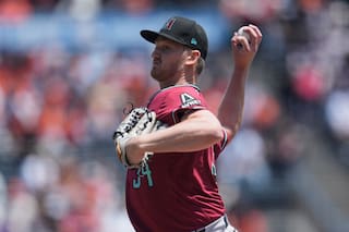 Diamondbacks vencen a Gigantes por 3-2, barren la serie y logran la décima victoria en 11 juegos