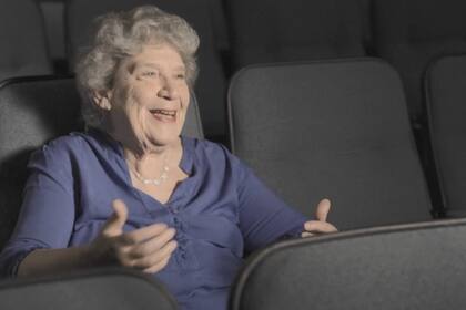 Diana Frey, productora de "Esperando la Carroza", no oculta su asombro por el fanatismo después de 35 años.