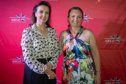 Diana Mondino, señalada como futura Canciller, en la celebración por el cumpleaños del rey Carlos III. "Desde el Reino Unido, estamos listos para comenzar a escribir un nuevo capítulo en nuestra larga y rica relación bilateral, y para seguir fortaleciendo los vínculos entre argentinos y británicos", destacó la embajadora Kirsty Hayes