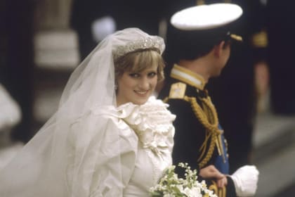 Diana Spencer admitió que buscó a Camilla entre los invitados el día de su casamiento