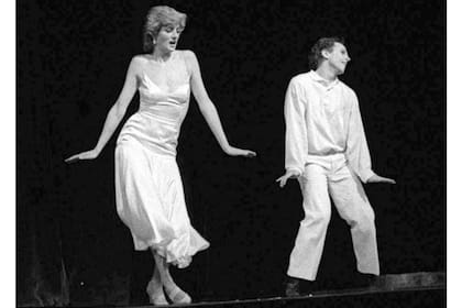 Diana y Wayne Sleep se lucieron en el escenario