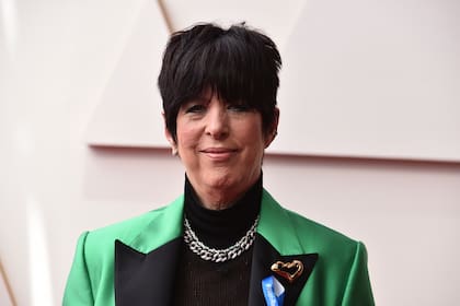 Diane Warren llega a la ceremonia de los premios Oscar el domingo 27 de marzo de 2022 en el Teatro Dolby en Los Ángeles. (Foto por Jordan Strauss/Invision/AP)