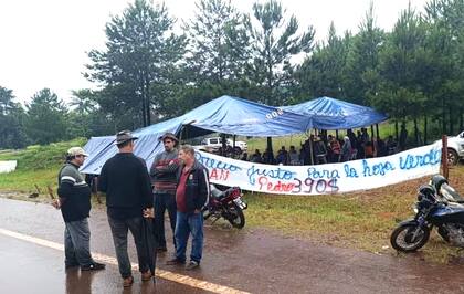 Días atrás, en modo de protesta, los productores se pararon sobre la ruta 14 a la altura de la localidad de San Pedro, en Misiones