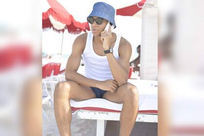 Días atrás, Kylian Mbappé disfrutó de sus vacaciones en Miami Beach, siempre con el celular a mano