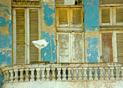 El deterioro de las casas en el caso histórico es notorio y evidente