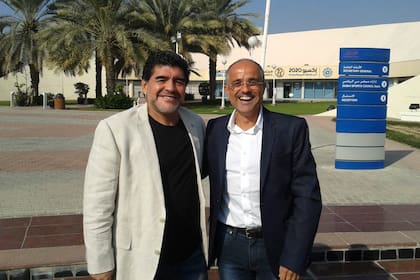 Juntos en Dubai, 2014. "En estas horas me ha resultado increíblemente fácil hablar sobre Maradona sin impostar un estado de ánimo. Siento, en todo caso, que estoy celebrando la memoria de Maradona. Y la mejor forma es recordarlo", relató Arcucci