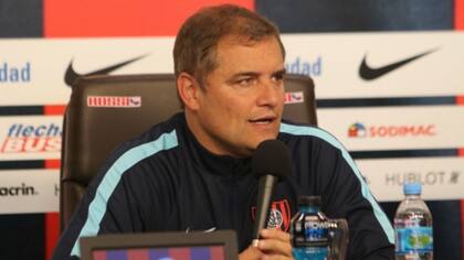 Diego Aguirre no entiende de amistosos