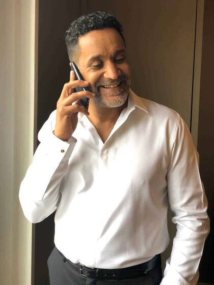 Diego Alonso, 20 años después. "Encontré en los libretos esa construcción social que hacía falta. Me pasaba que no podía cortar. Quería leer y leer".