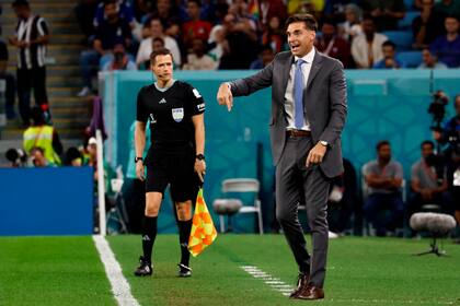 Diego Alonso cargó contra los árbitros tras la eliminación de Uruguay