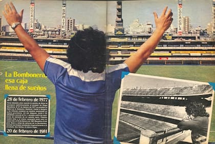 Diego alza sus brazos ante una Bombonera vacía, minutos antes de firmar su contrato con Boca. (Gentileza @MaradonaPics)