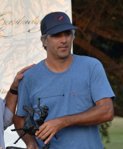 Diego Araya mejora paulatina y consistentemente.