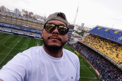 Diego Armando Salas es venezolano y vive en Buenos Aires desde 2017. Es fanático de Maradona y de Boca por influencia paterna