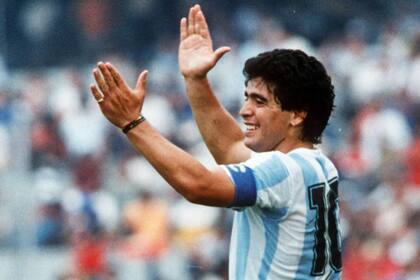 Diego Armando Maradona es el futbolista que más partidos como capitán jugó en Mundiales