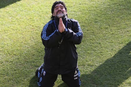 Diego bromea durante un entrenamiento en el Mundial de Sudáfrica