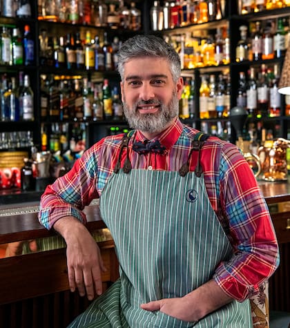 Diego Cabrera. Además de los cócteles, sus bares prestan especial atención al interiorismo y la indumentaria.