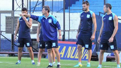 Diego Cocca puso el horizonte en el partido ante Tigre