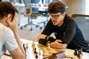 Diego Flores conquistó el 100º Argentino de Ajedrez e igualó a la leyenda Miguel Najdorf