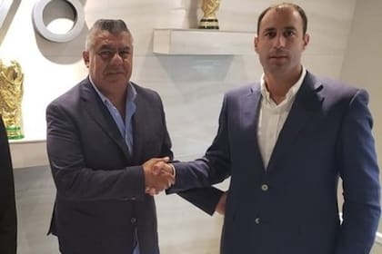 Diego Guacci junto a Claudio Chiqui Tapia