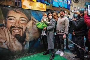 Diego Maradona Jr. Inauguró un santuario dedicado a su padre en Nápoles